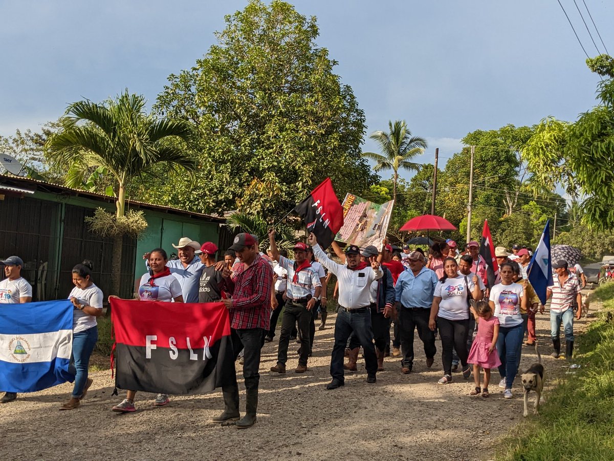 RedComElAyote's tweet photo. Caminata Hay Patria, Hay Paz en el municipio de #ElAyote #PatriaBenditaYLibre  #Nicaragua https://t.co/GSllL18N7L