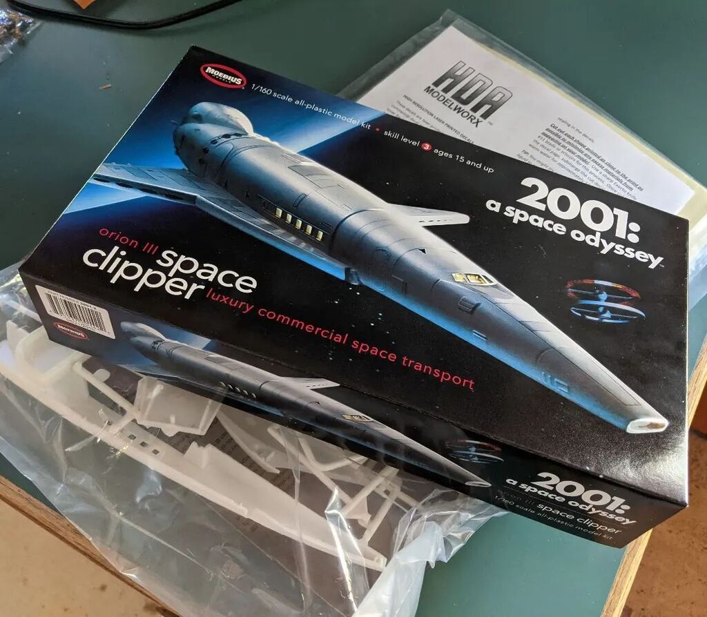 elgintime's tweet image. Next up for a full lighting treatment....

#mobiusModels #2001aspaceodyssey #spaceclipper #panam #stanleykubrick #scalemodels #plasticmodel #modelkit #scifi  #panamerican instagr.am/p/Ci55Z5sv2C5/