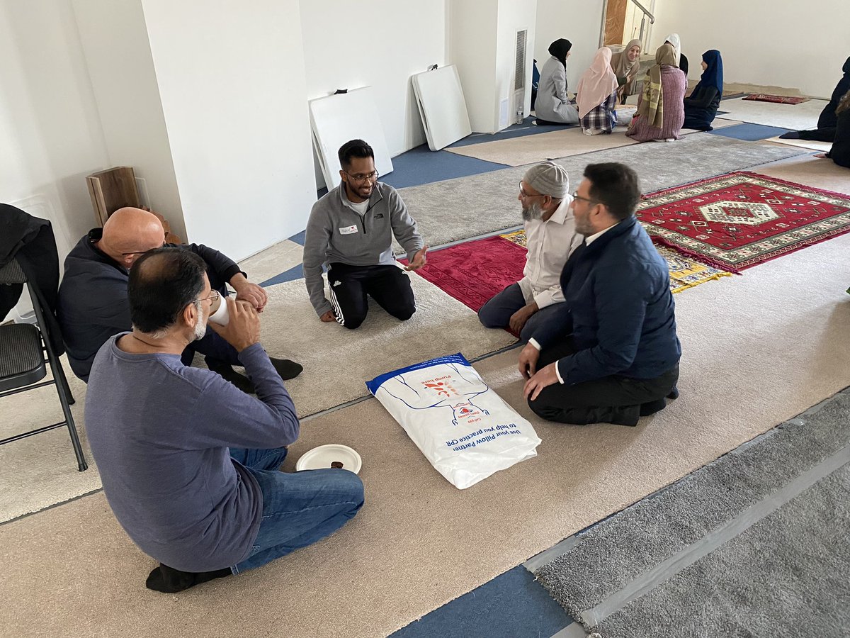 AtifASiddiqui's tweet photo. (1/2) Today we hosted @BritishIMA Lifesavers event at South Woodford Mosque. The aim of this annual event is to raise awareness of cardiac arrest in the community and teach members of the community how to perform basic life saving skills, such as CPR, and choking management! https://t.co/AgENGx6mUk