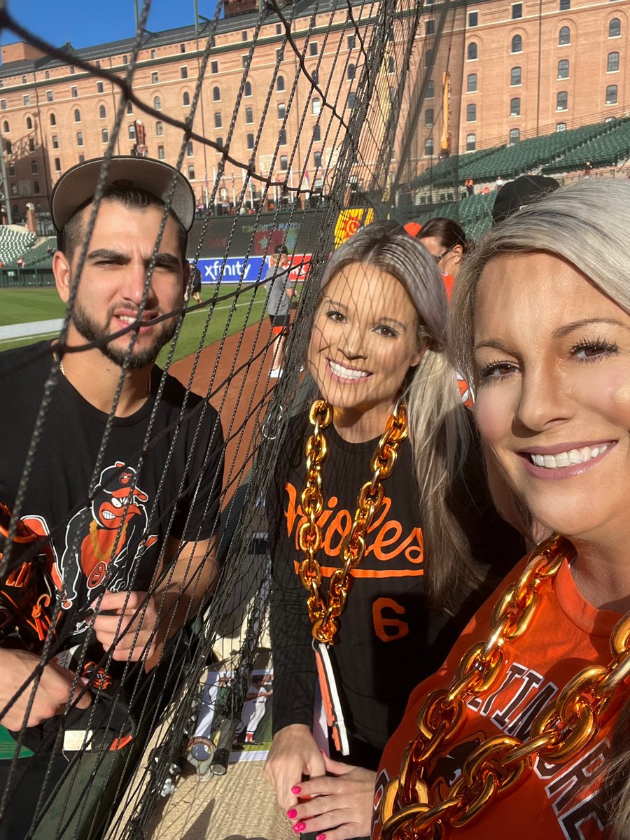 KimSchuss's tweet photo. It was amazing to meet The Mountain 🏔, Felix Bautista; @CionelP, &amp; @dl_hall33. They’re all gems. 🥰@__KerryLyn130 #Birdland #FanAppreciationWeekend https://t.co/IJQL35TWvz