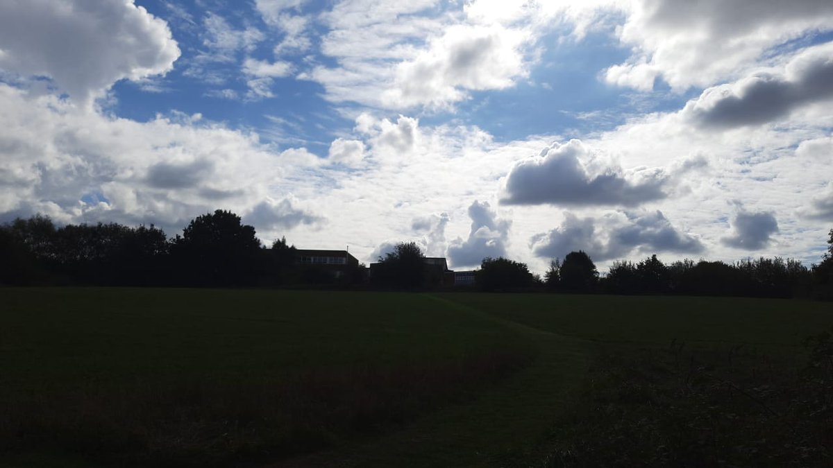 inkheartist's tweet photo. #nature #walk #sky #clouds #woods #birmingham #uk #lights #shadows #beautiful #weekend #midlands https://t.co/zyxaufpw5Y