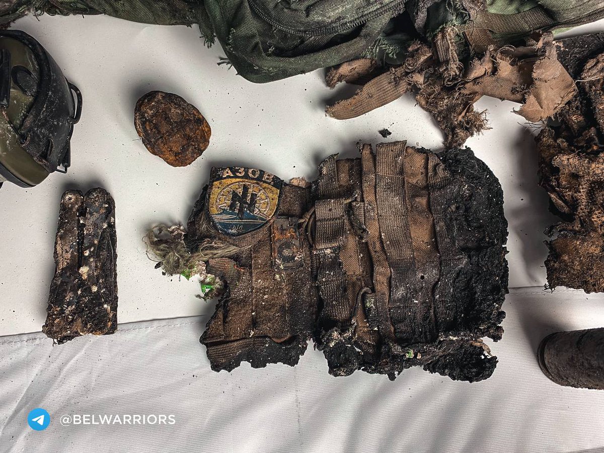SanderRegter's tweet photo. 2/1
#Kalinowski's Regimental Command announced the complete completion of formation of the "#Litvin" battalion ⚔
Dzyanis "Cat" had a conversation with the personnel of the battalion:
• He told about Ilya "Litsvin", in whose honor the name was chosen;
• Showed Ilya's things https://t.co/3od3o3OoXA