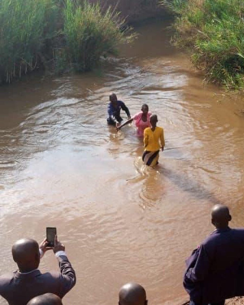 TruthofGod1's tweet image. We had a wonderful time here in Burundi and the first day we baptized 166 people in Bujumbura. Yesterday, we baptized 58 people in Makamba province. 

In total, 224 were baptized in Burundi.