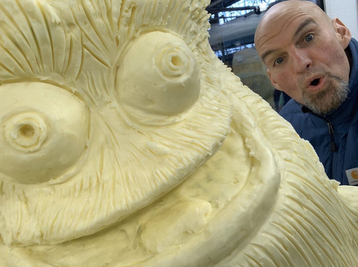 JohnFetterman's tweet image. Happy Birthday, @GrittyNHL! 🥳

I’m proud to say I’m the only candidate in this race with a sculpture of Gritty made from 500 pounds of delicious PA butter. 🧈