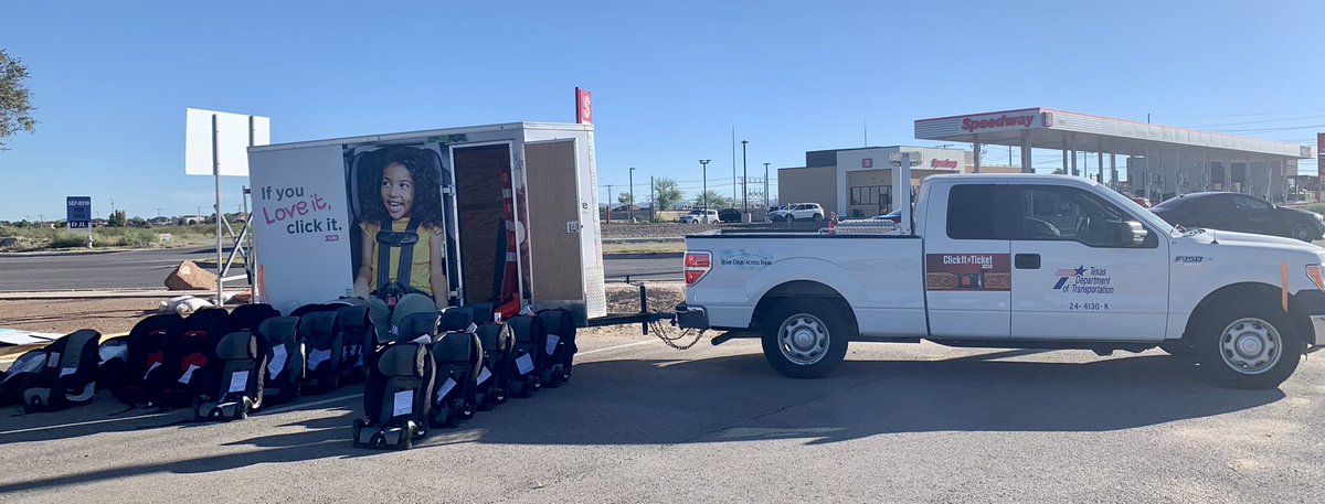 txdotelp's tweet photo. Thanks Chief Vargas at @HorizonCityPD and @beckyBustamante
@constableluisagilar
@Ugarte
@EPSHERIFF
@elpasofiredept
@walmarthorizon
@ideahorizon
for assisting @TxDOT #SaveMeWithaSeat campaign on #nationalseatchecksaturday 29 children inspected,23 car seats provided,17 destroyed. https://t.co/S8sBEASL1J