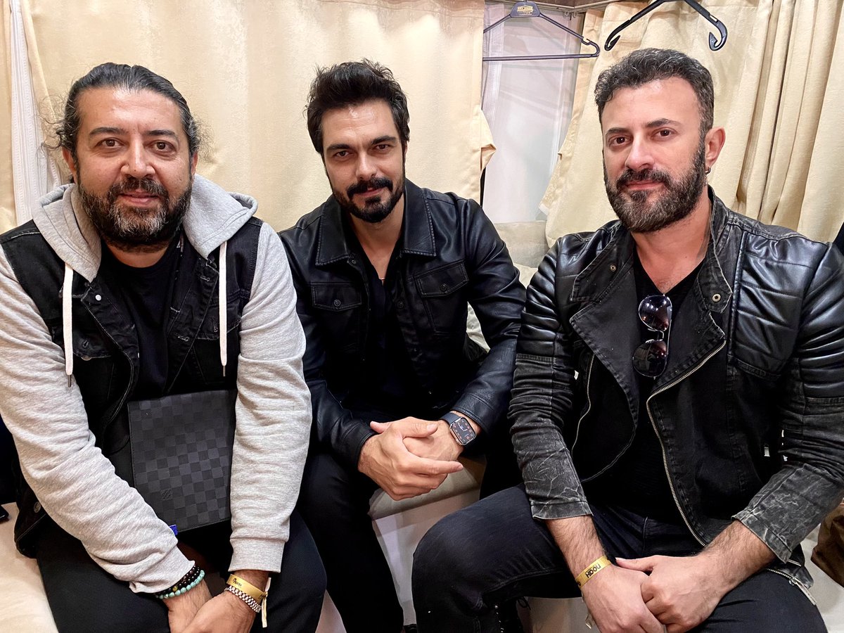 Kulis arkası☺️İlk konserin için tebrikler kardeşim 👏🏻👏🏻<a href="/_Halilibrahimc_/">Halil ibrahim CEYHAN</a> #HalilİbahimCeyhan #emanet #sılatürkoğlu #SılaTuerkoğlu