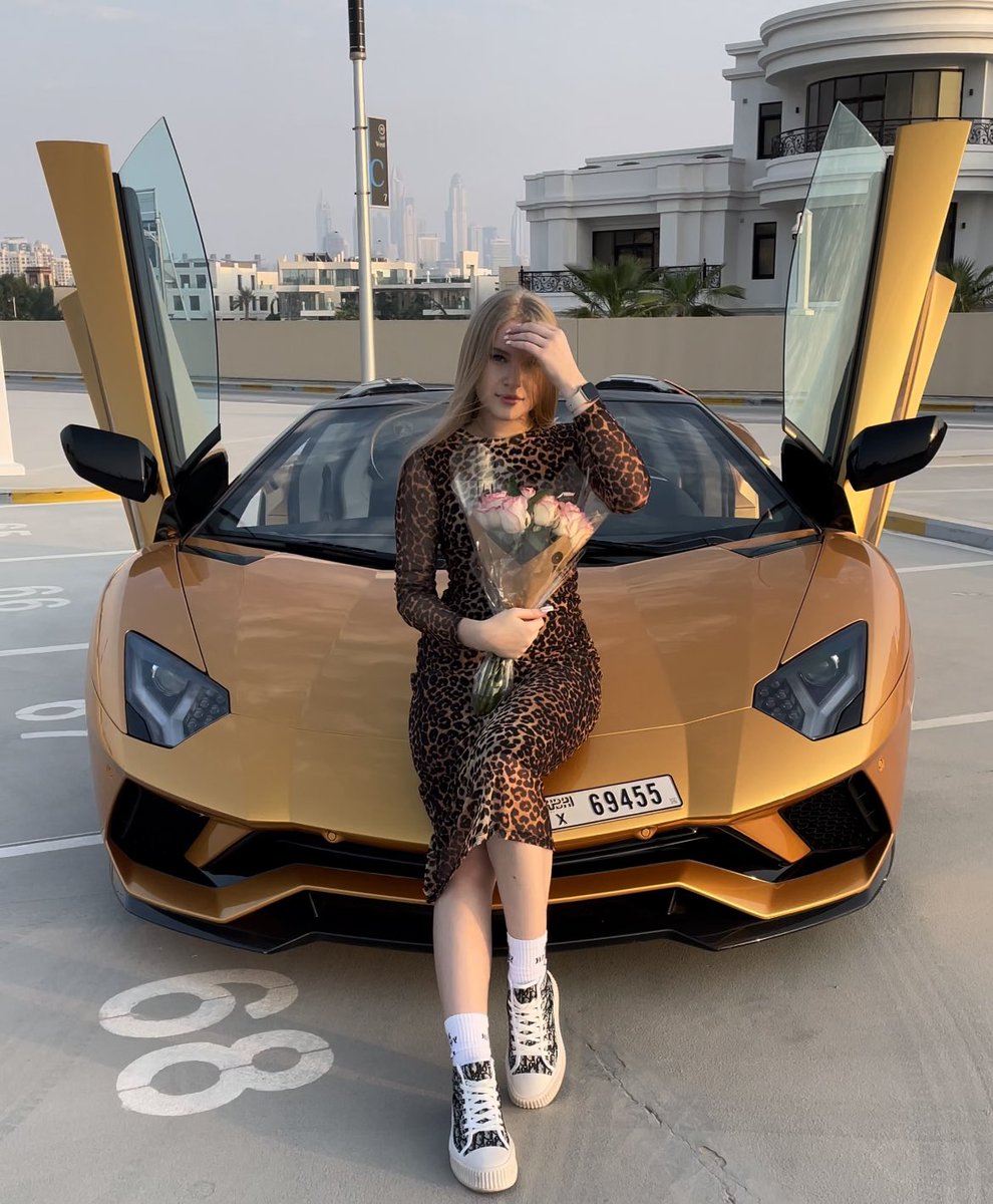 alexacrypto_'s tweet photo. If #Bitcoin  goes to $1,000 then I’ll delete my Twitter… https://t.co/EQQ9dideRN