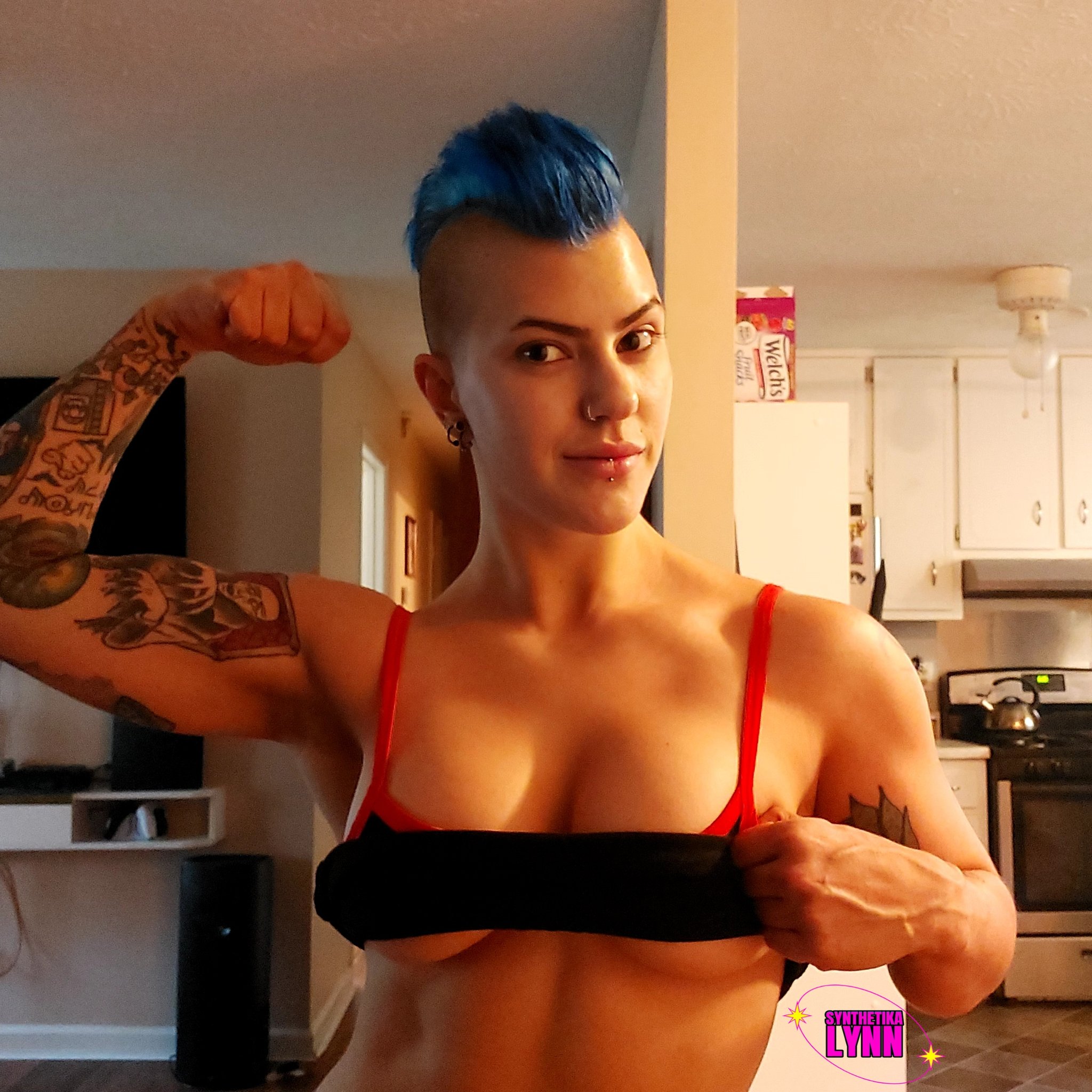 🕷Synthetika Lynn🕷 on Twitter: "The lighting, though 👌 https://t.co/5i3WKIxHIS" / Twitter