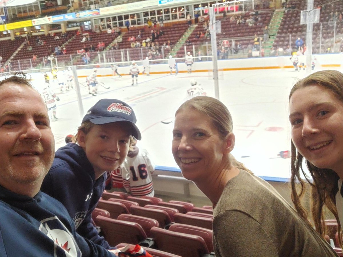 JasonRodman2's tweet photo. @Oshawa_Generals @filling_the_gap Enjoying the preseason. Section 112, row 5. https://t.co/aSDeDyFAh1