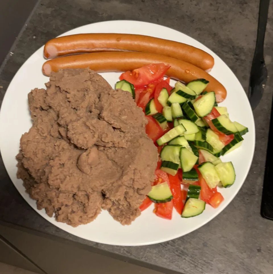 sausage, veggies, and chocolate milk mashed potatoes