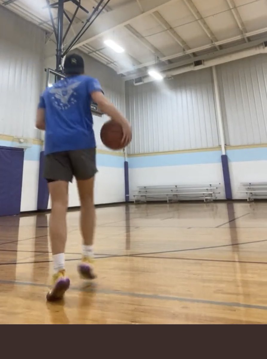 calebboles's tweet photo. @jgboles4 Looks like a turnover to me…
Pic 1. Picked up your dribble
Pic 2. 1st step
Pic 3. 2nd step
Pic 4. 3rd step https://t.co/mJOSXZwKtT