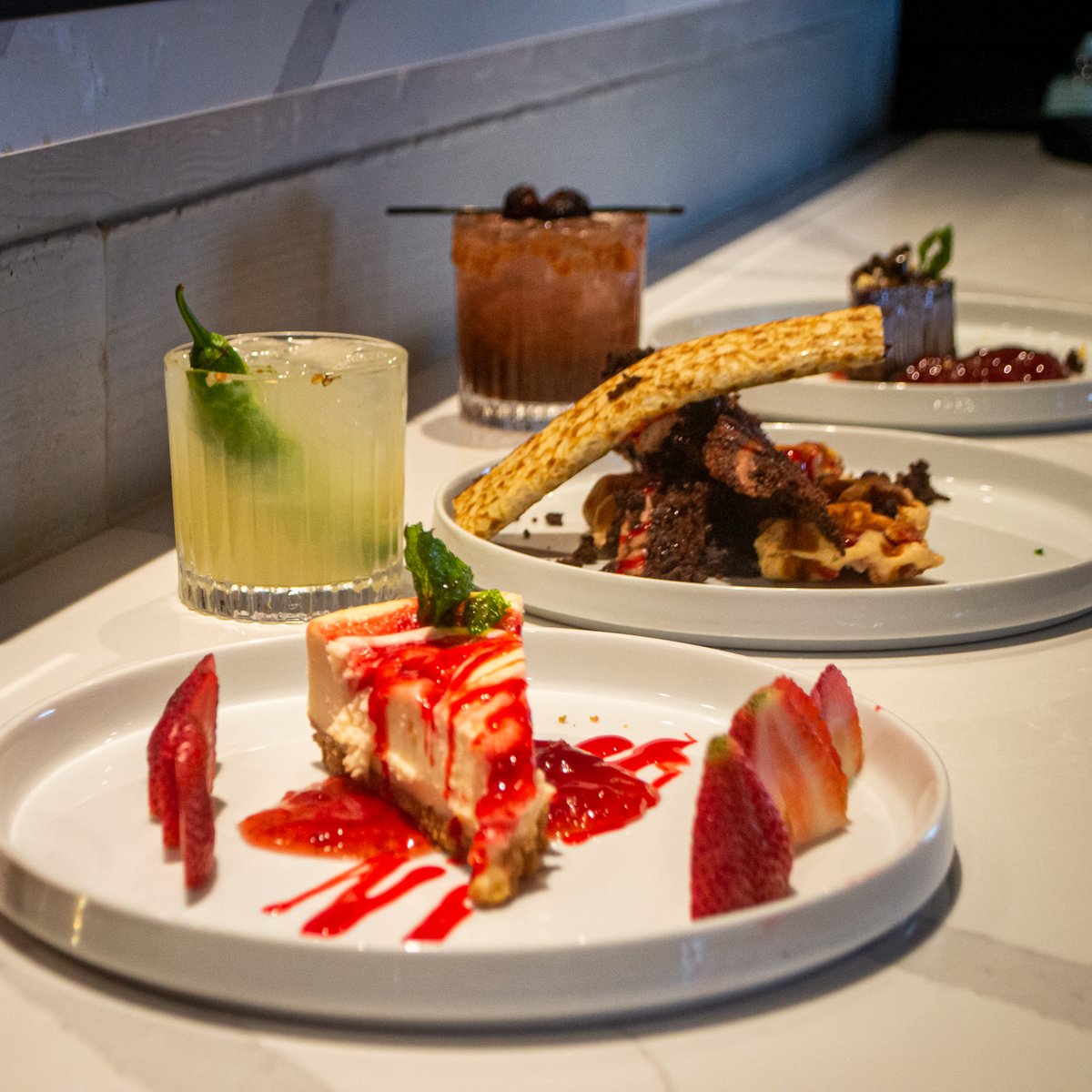 GlassBoxSD's tweet image. Dessert &amp;amp; Drinks for Days... 🍰 🍸