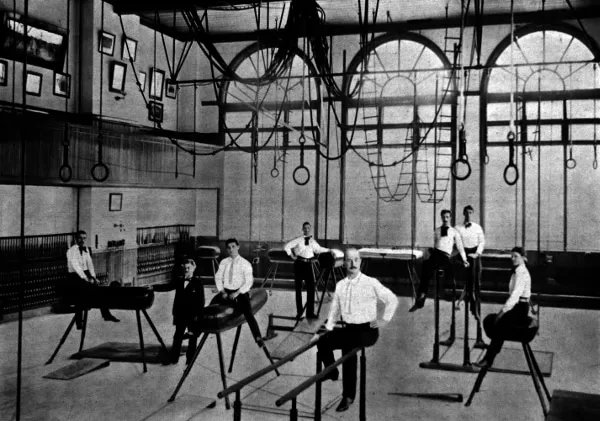 artofmanliness's tweet image. The History of Physical Fitness buff.ly/3kBo6S7