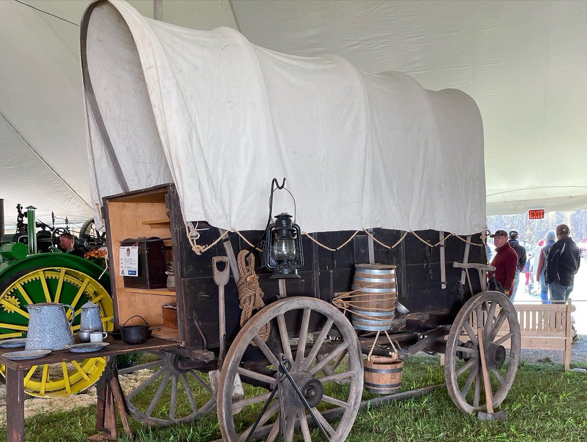 JKendrickAuthor's tweet photo. That’s a wrap!
A few more interesting things from this week’s International Plowing Match in Kemptville Ontario.
#ipm2022 #ipm2022antiques #oldwagon #oldbuggy #oldvehicles #localheritage #rurallife #localhistory #funtimes #volunteer #easternontario https://t.co/tnzu8v9y5b