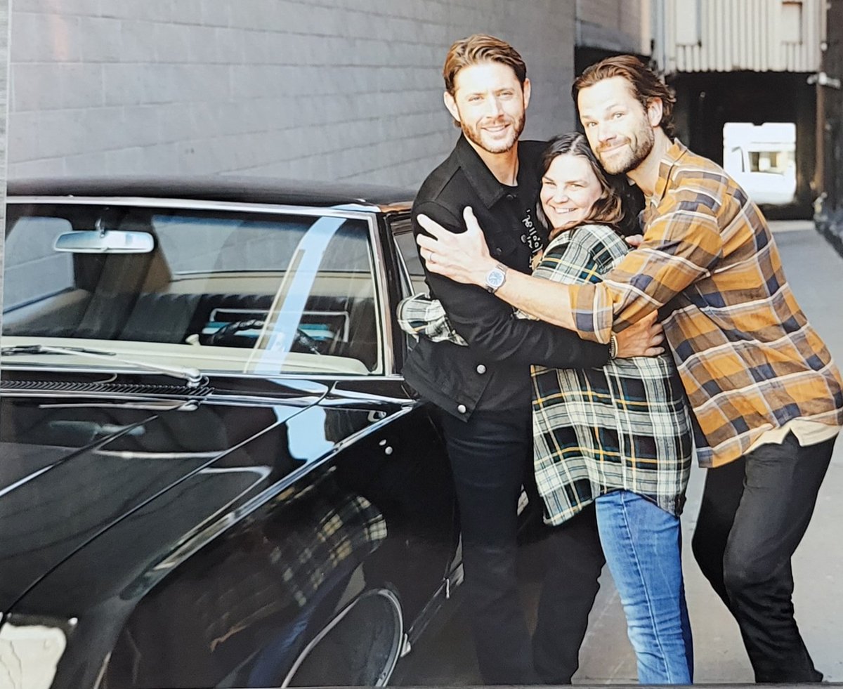 AcklesNews_'s tweet photo. Jensen Ackles
Photo ops with fans
SUPERNATURAL CONVENTION KANSAS CITY 2022
📷_ninalynne_, kgauck
#SPNKC #spnkansas #spnkccon https://t.co/gIuhIGwvv0