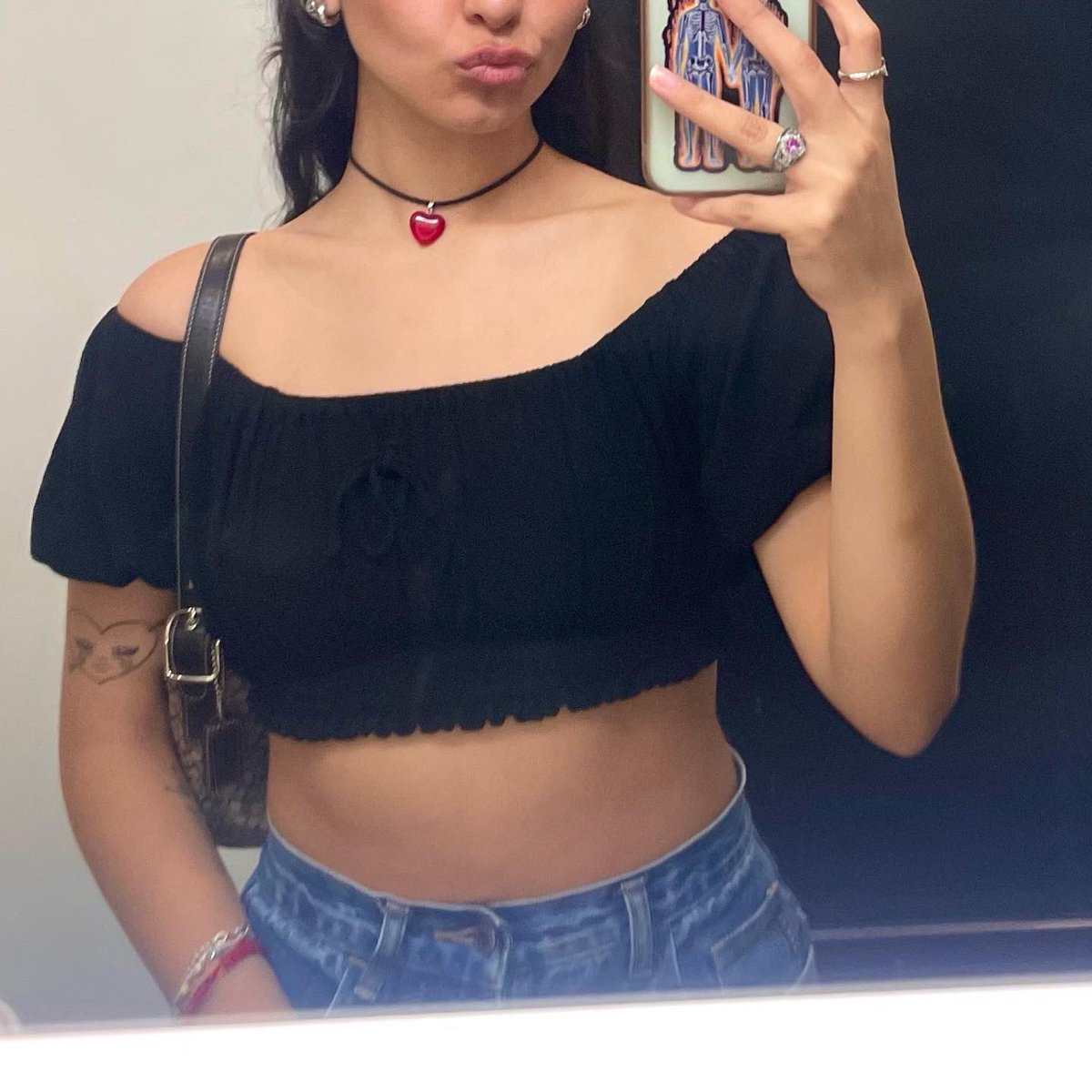 babylessss's tweet photo. 💄 https://t.co/i7FxyQcpU7