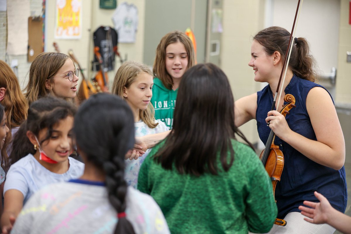 MyZvilleSchools's tweet photo. Zionsville West Middle School Orchestra students had an opportunity to hear Ines Issel, a 21-year-old violinist, representing Poland and Spain, from the International Violin Competition of Indianapolis. She played a violin made in 1758. #zcssstrong https://t.co/bggvvXphtZ