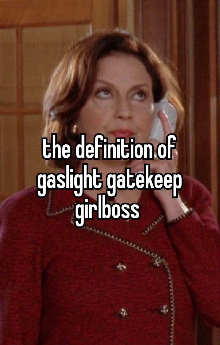 thinkergilmore's tweet photo. we <3 emily gilmore https://t.co/f4Mq2qDJwF