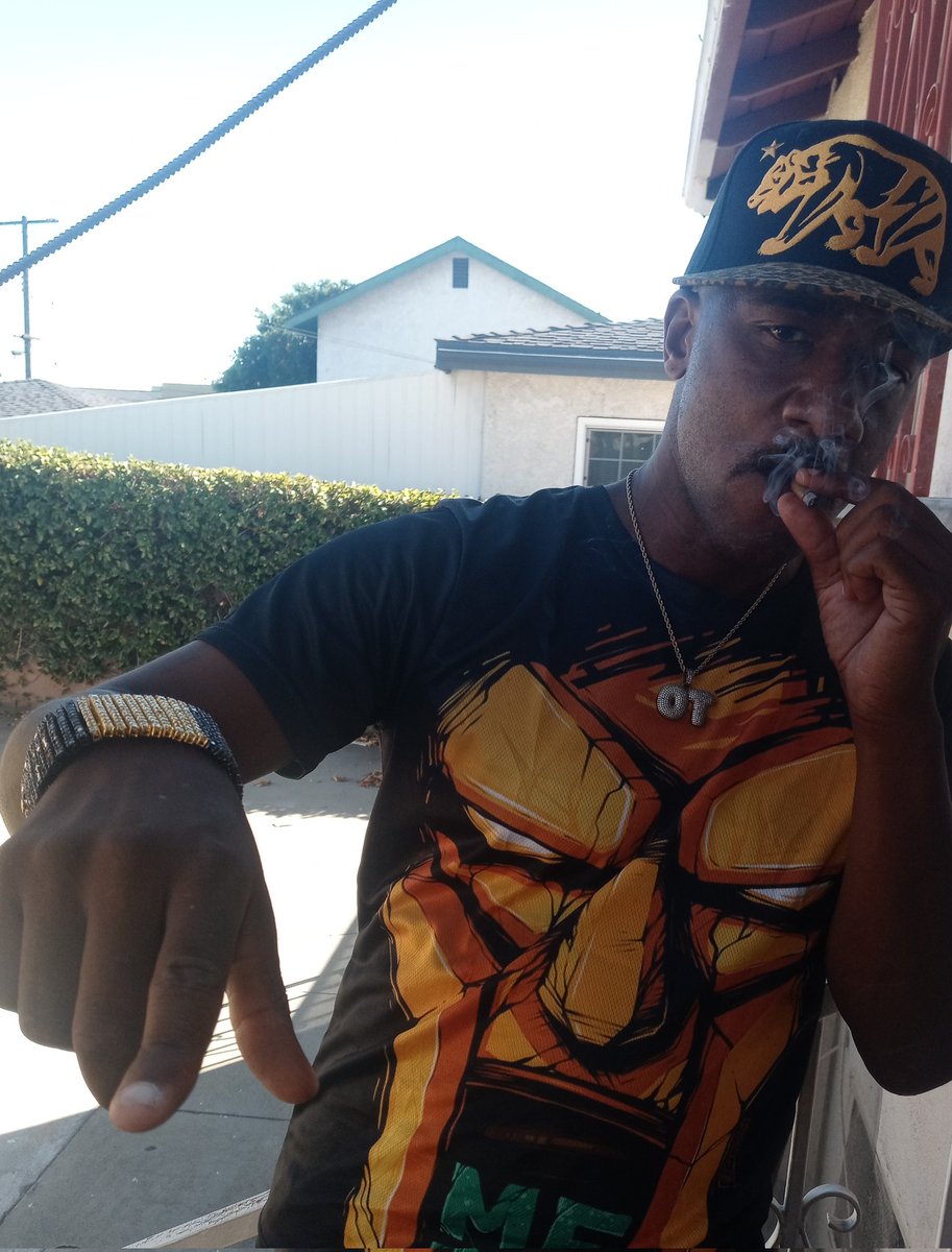 otdadetonator's tweet photo. I am โ๏ธ Cold chilling more new #music coming out soon #hiphopculture #realhiphip #ruff & #raw #rap #totalpackage #pasadena #denaboy ๐น#gotbarsfordays the #best #whoever #didit #signed or #indapendent #growth #gotflow #gotflavor #newunderground #90shiphopjunkie. https://t.co/VTS13uMm6T