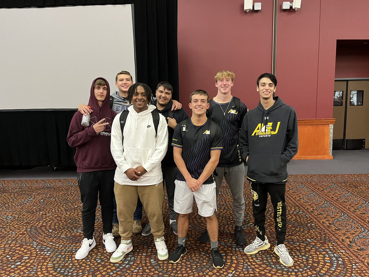 AshlandEsports's tweet photo. Our Fortnite team had a great time out at the @ZipsEsports Scholastic Showdown LAN! 

@HH1tz placed 8th ($200)

@WheelerRiver placed 15th ($200)

@j0ltFN @duels_ @BrandonSmith619 all placed in the top 30 

Jonathon Mims placed 42nd 

#GoEagles 🦅 https://t.co/JMhNmdNMTA