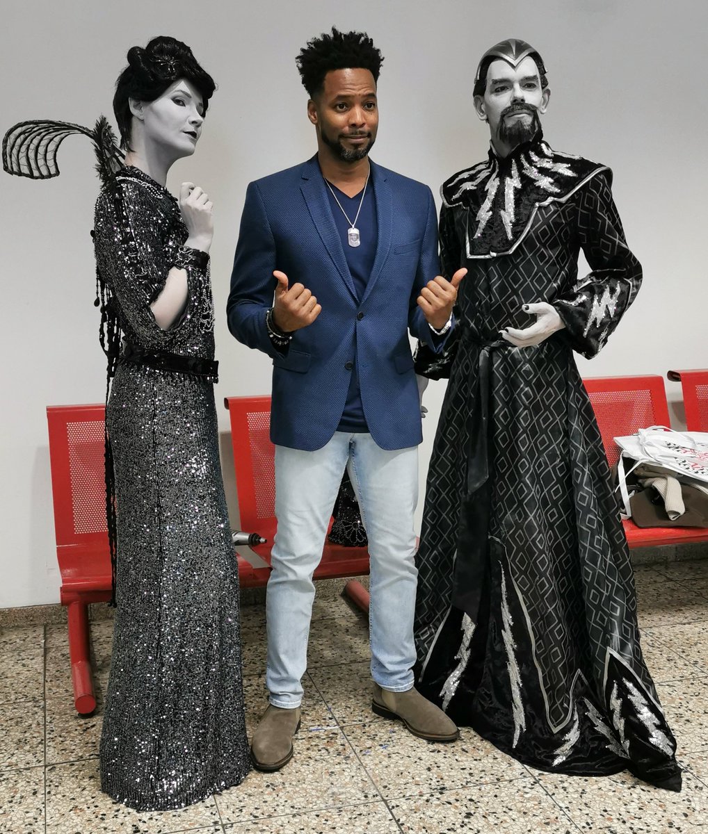 christine_pabst's tweet photo. I really think #CaptainProtonSeries would be a hit, look who also want to play a part in it😉, @ConnorTrinneer and @MrAMontgomery from #StarTrekEnterprise. https://t.co/0iWQmtLlZD