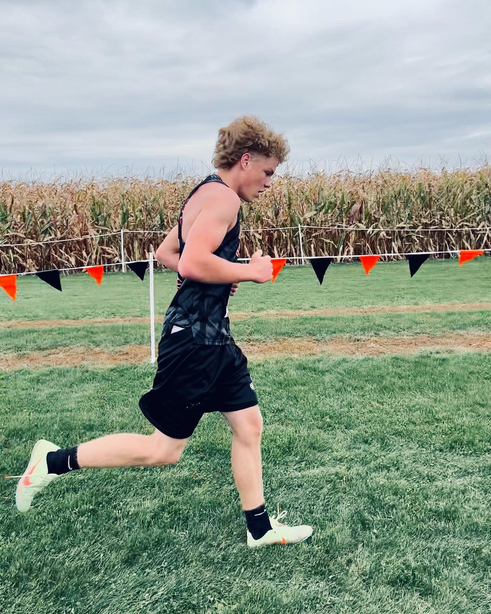 StritchXC's tweet photo. Awesome job today everyone! Dustin Moon is the PR winner of the week dropping two minutes from last week! Sam Buehler was 20th in freshman boys with over 200 High Schoolers running! https://t.co/xrLpWzPhkT