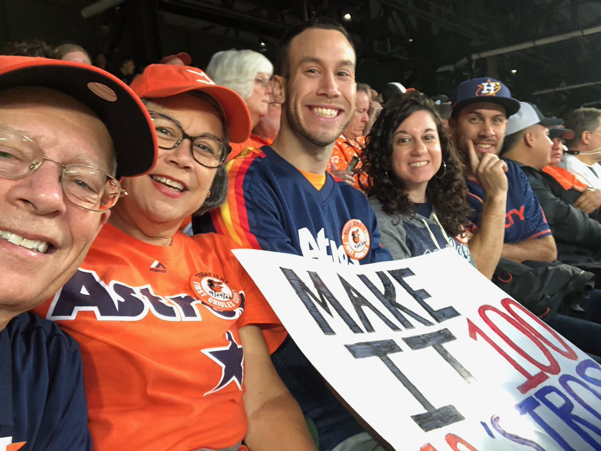fisherlf1's tweet photo. Great night in Baltimore! Let’s go Astros!  Let make it 100!!😊⚾️⚾️⚾️⚾️ #LevelUp  #Astros https://t.co/iImtVqxSlf