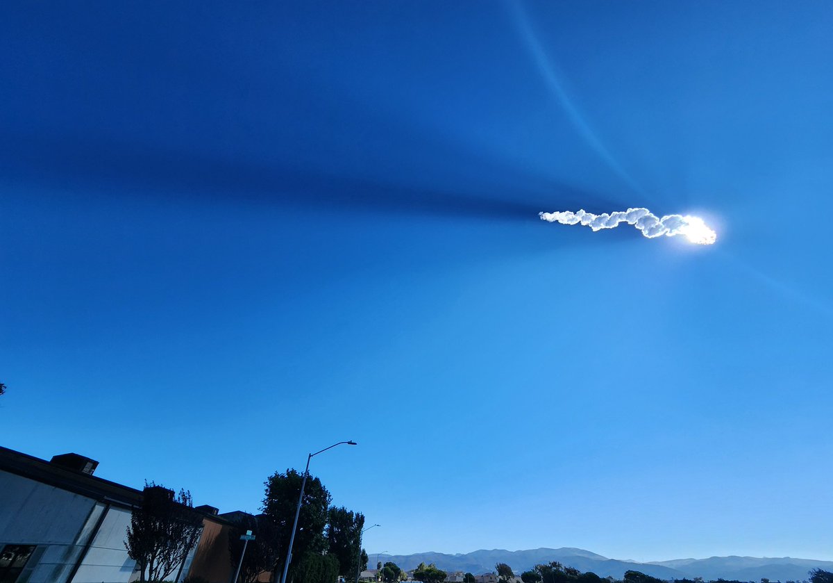 Delta IV Heavy launch out of Vandenberg! #NROL91