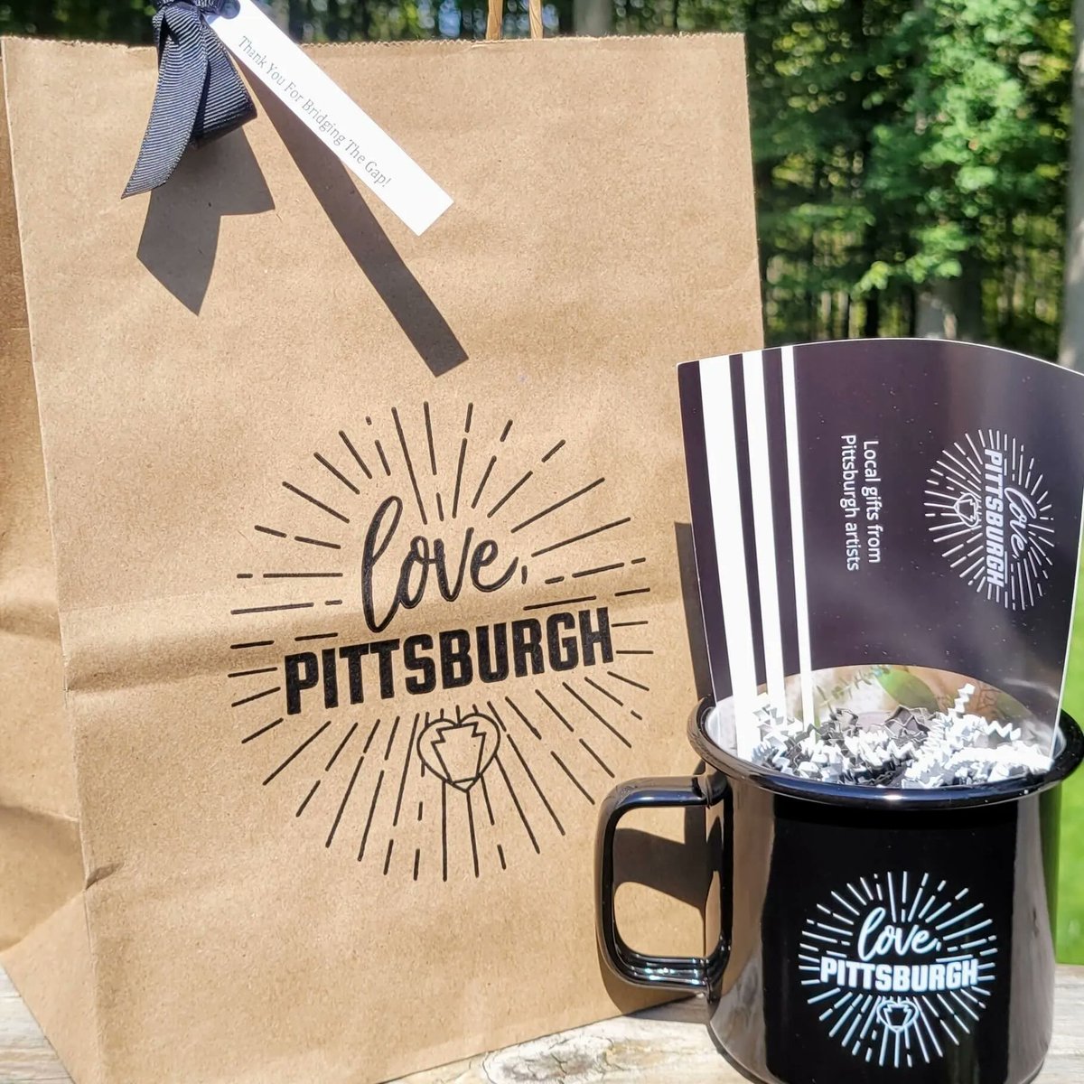 lovePGHshop's tweet photo. We love putting together special gifts for big conferences and events! Thank you for sharing your pictures with us too. Keep 'em coming π #lovepittsburghshop #championsoflocal
#conferencegifts #eventgifts #lovepittsburgh #pittsburghlove #pittsburghgifts #lovepgh #pgh #champyinz https://t.co/FbpvpXcbmC
