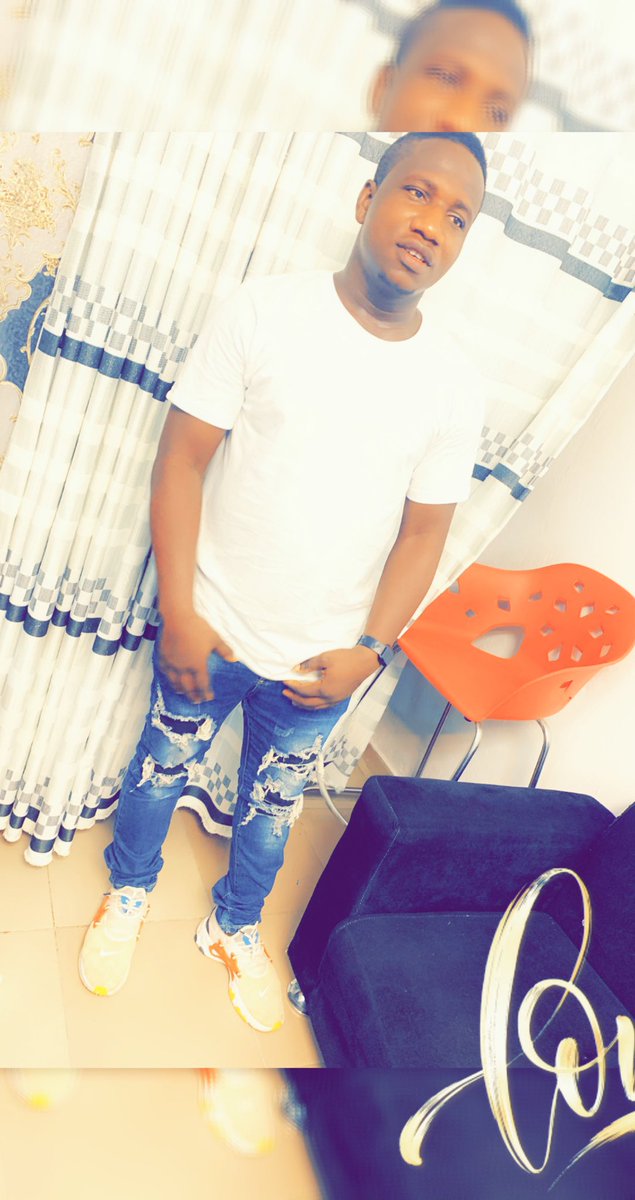 goke098's tweet photo. +1🎂💵
If this ever cross your timeline please say me prayer🙏 https://t.co/P91fLiZuBI