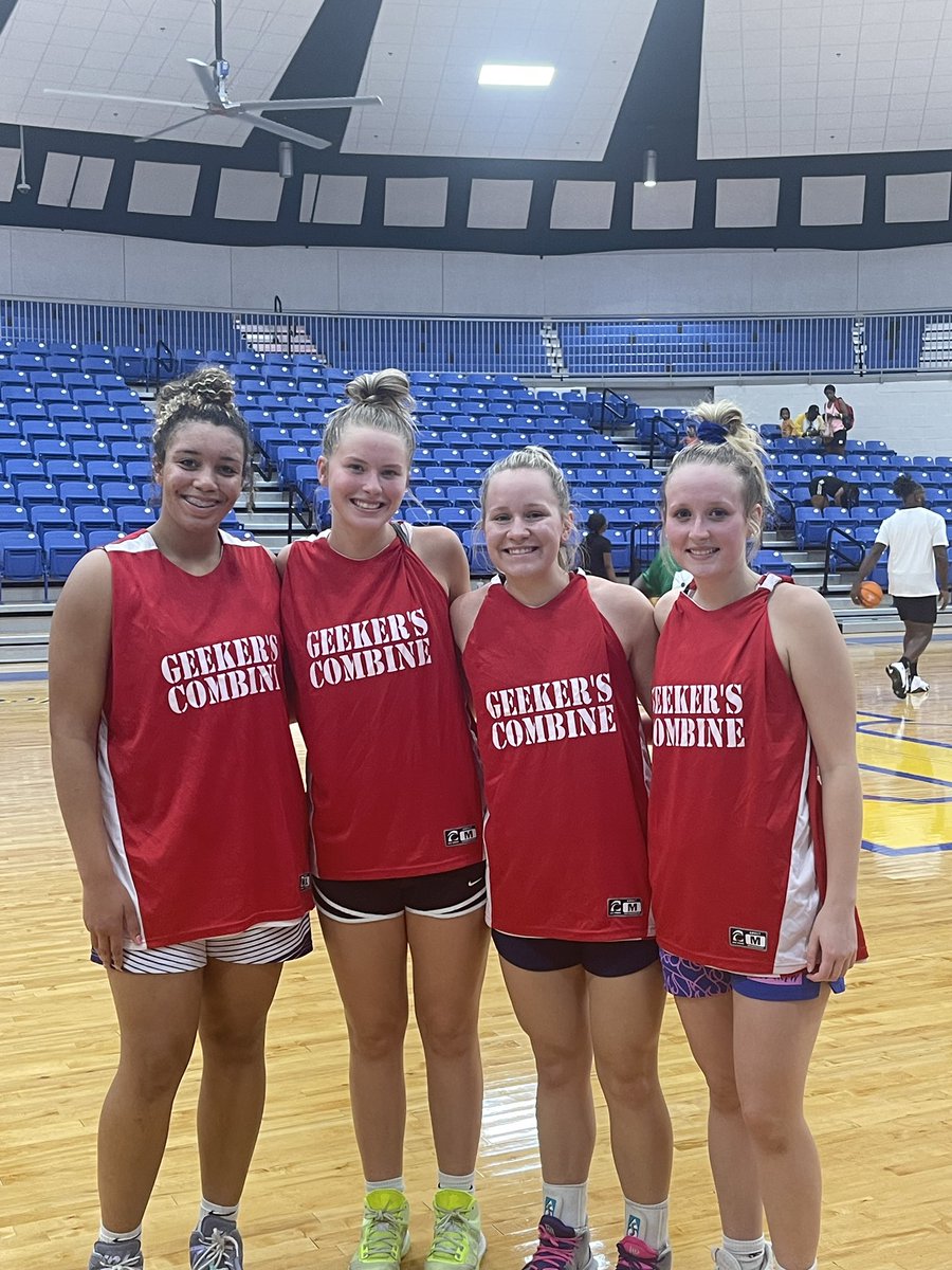 Darby Alice Pitts tweet media