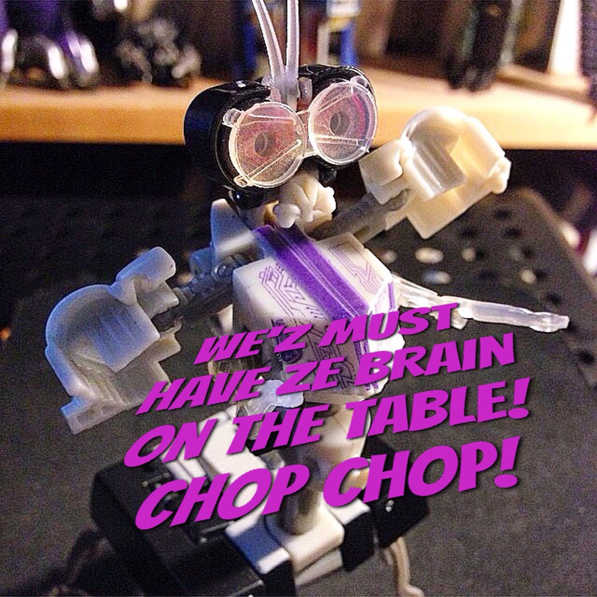 ShoDefconDelta's tweet photo. What’s the worst Transformers you ever bought? Mine was and to this day still, Revenge of the Fallen Scout Class Scalpel. He fell apart out of his package. His microscope mode was aight but his bot mode was meh. He has lots of moving parts #rotf #decepticon #scoutclass #scalpel https://t.co/8KttEDEAXy