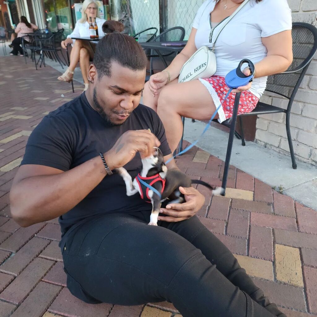 We have the toughest security in the business. <a href="/drinkatwestend/">The West End Trading Co.</a> #DrinkAtWestEnd #WestEndTradingCompany tradingcompany instagr.am/p/Ci6ENQSrZRv/