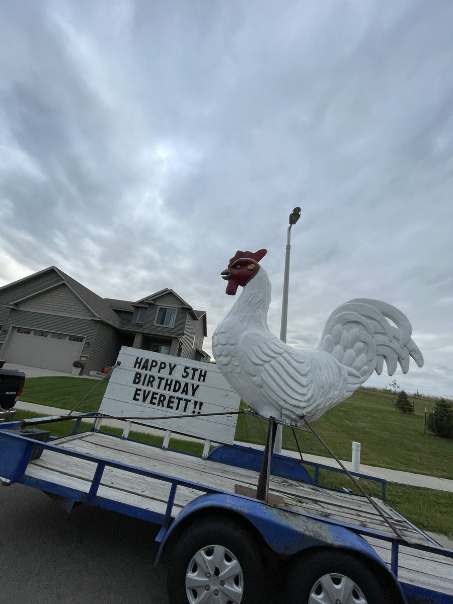 SnappyCHICKEN's tweet photo. Happy 5th Birthday Everett!! #rochmn https://t.co/AEdLWP8sBD