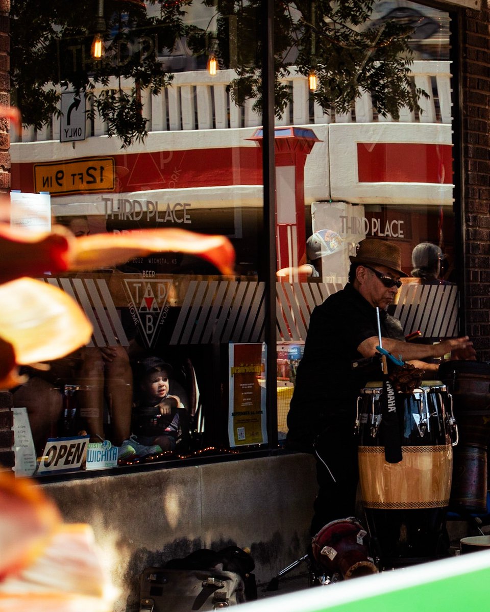 jylekones8's tweet photo. #street__photography #streetsnappers #streetphography #canon #ict #kansas#street__photo #streetsnap #wichitalifeict #ictcreatives 

#openstreets_ict #openstreetsict #streetportrait https://t.co/lwxCQOEUFT