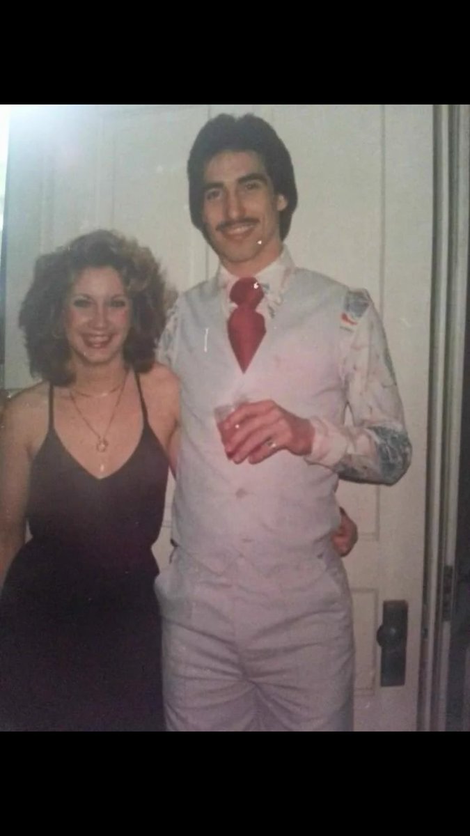 Iamtherealpiman's tweet photo. #MyFondestMemoryIs homecoming king in college.😎 https://t.co/Aelq7BNWuJ