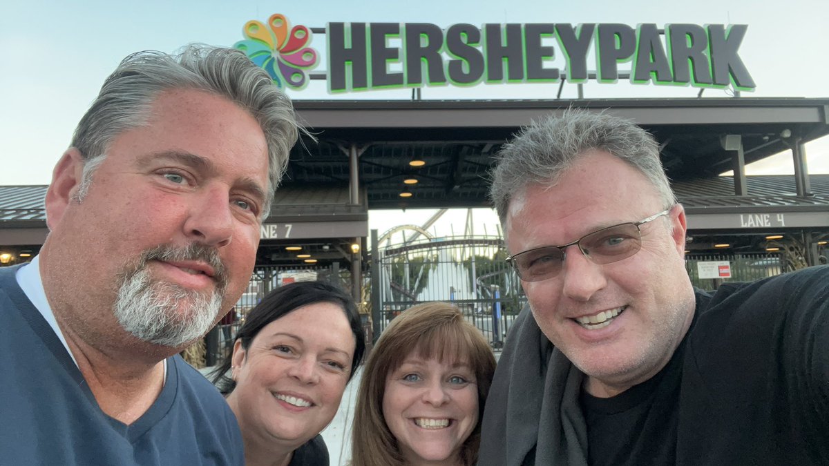 JackCrousePhoto's tweet photo. We’re ready for the scares! @Hersheypark #darknights https://t.co/izsk59Huzr