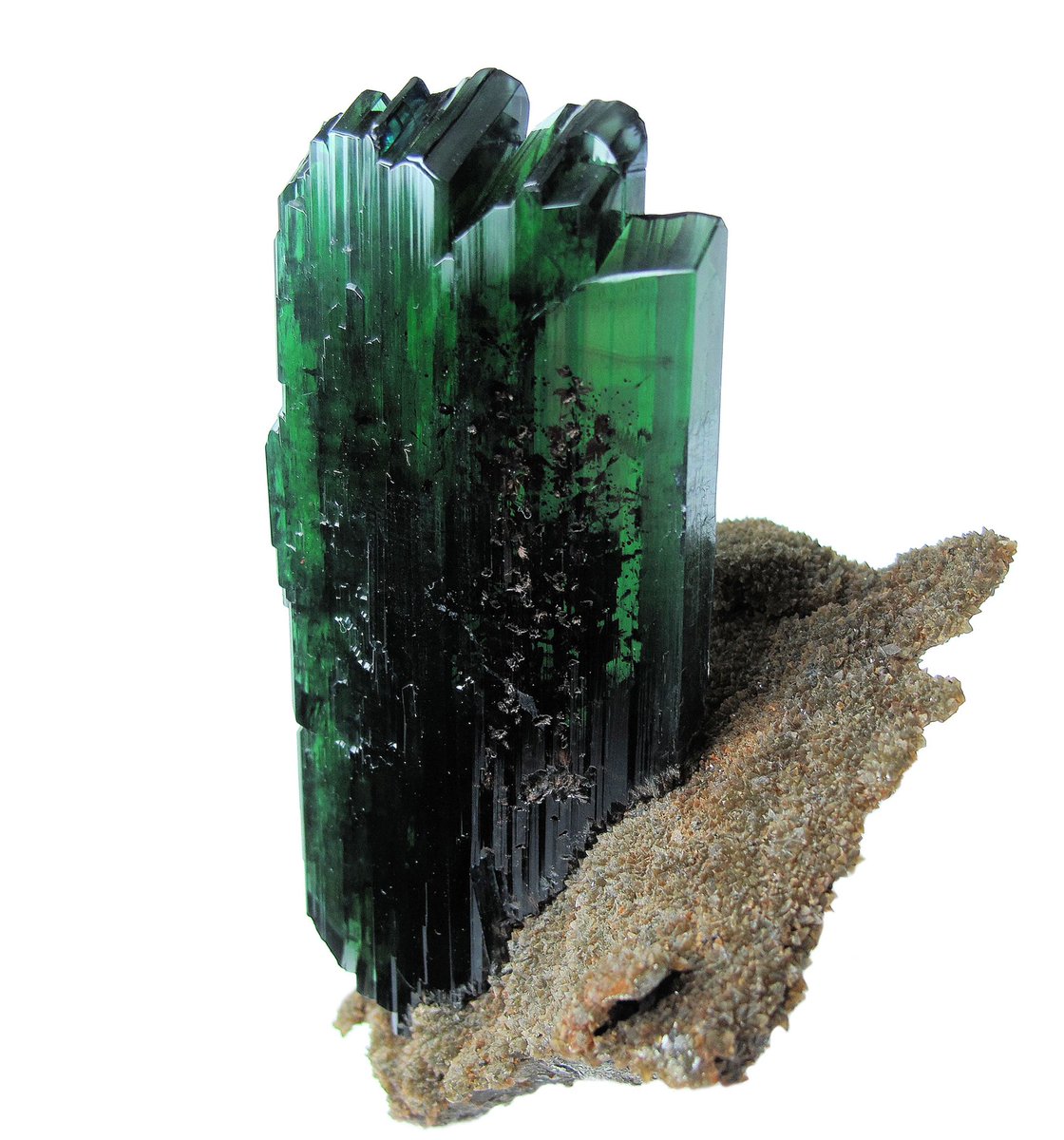 I know I said I’d dye my hair #ammineite for #MinCup2022, but then I saw #vivianite and decided spooky season needed a dark green mineral that grows on dead things!