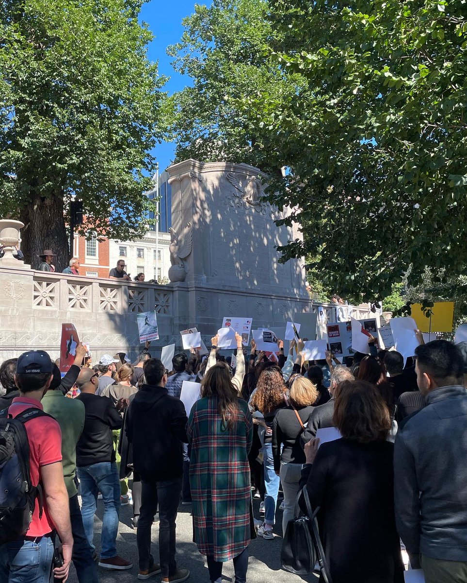 In the midst of tales of the Sons of Liberty, taxation without representation, a ‘massacre’ and eventual revolution, we came across 100s of Iranians in downtown Boston protesting about the treatment of women in Iran by a tyrannical regime. A day of historical resonance, for sure.