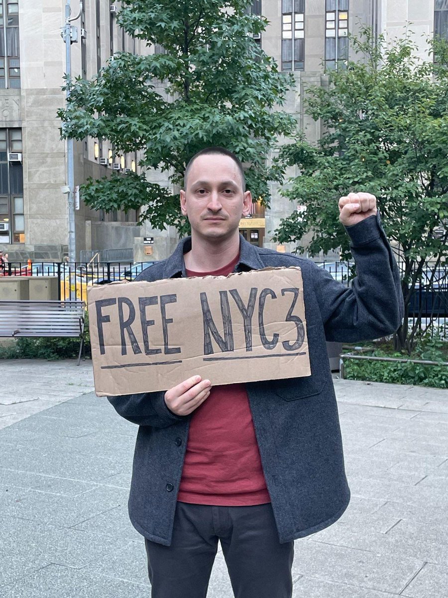 BAYAN_USA's tweet photo. 🇵🇭 FREE NYC 3 UPDATE #4

The #NYC3 has been released! Thank you so much for your outpouring support!

Follow BAYAN USA for more info on our next steps! We will continue the fight both in the streets &amp; in the court!

#FreeNYC3 #ArrestMarcos #DefeatFascism #ActivismIsNotACrime

1/n https://t.co/vAVB0vIBEh