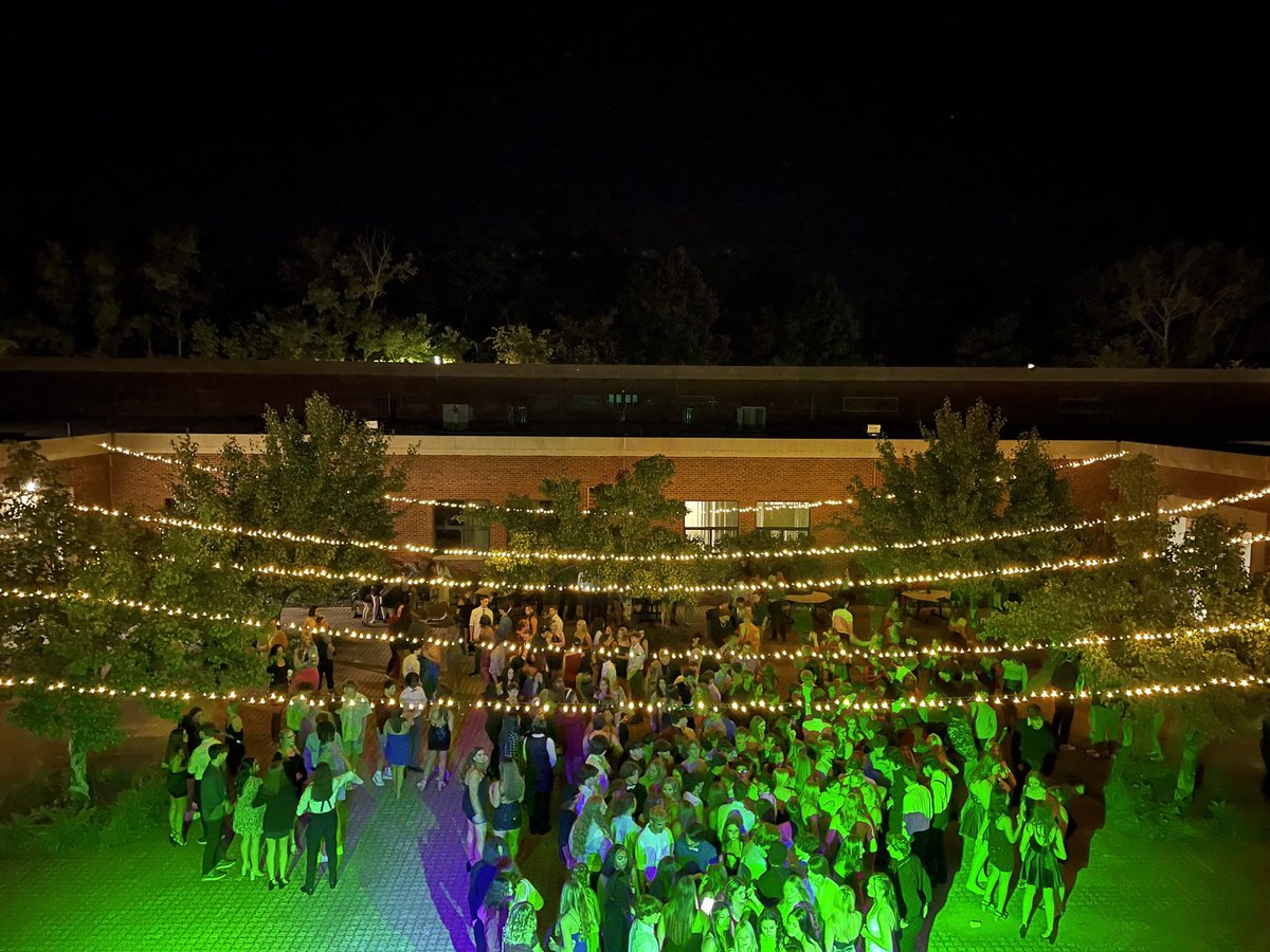BaconSTUCO's tweet photo. Bacon Academy Hoco 2022!! https://t.co/GekLHqfCO2