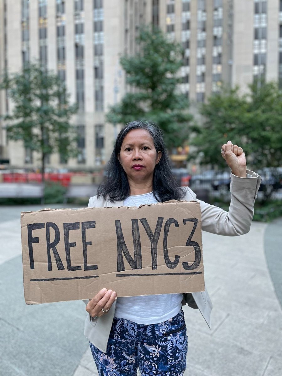 BAYAN_USA's tweet photo. Truly, the people united will never be defeated! Ang tao, ang bayan, ngayon ay lumalaban!

Here are more portraits of community members who took selfies in support of #FREENYC3

#FreeNYC3 #ArrestMarcos #DefeatFascism #ActivismIsNotACrime

3/n https://t.co/tqgZRNYiqj