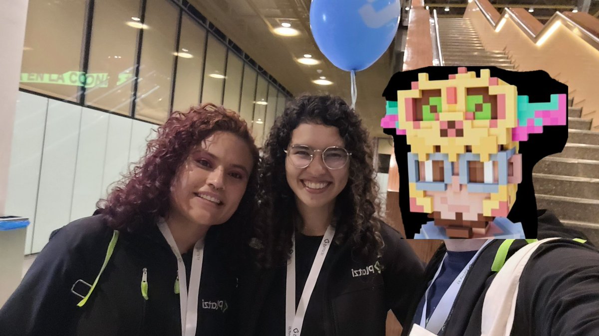 Grumysh's tweet photo. Un placer conocerte @ocandocrypto y hablar de #criptocositas con @Tom_the_purple.
#PlatziConf2022 #PLATZICONF https://t.co/AtCrGhUBnH