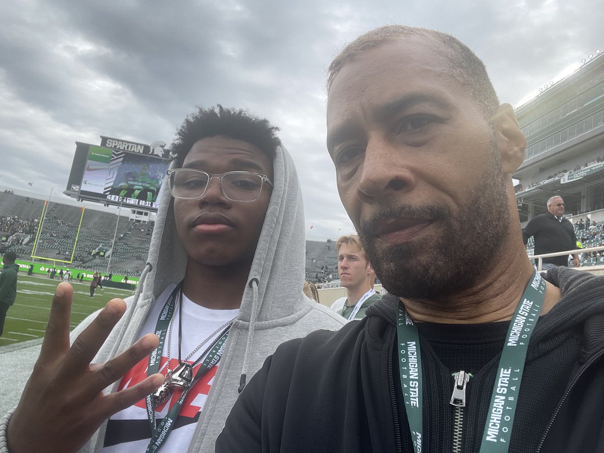 ArJon Thompson tweet media
