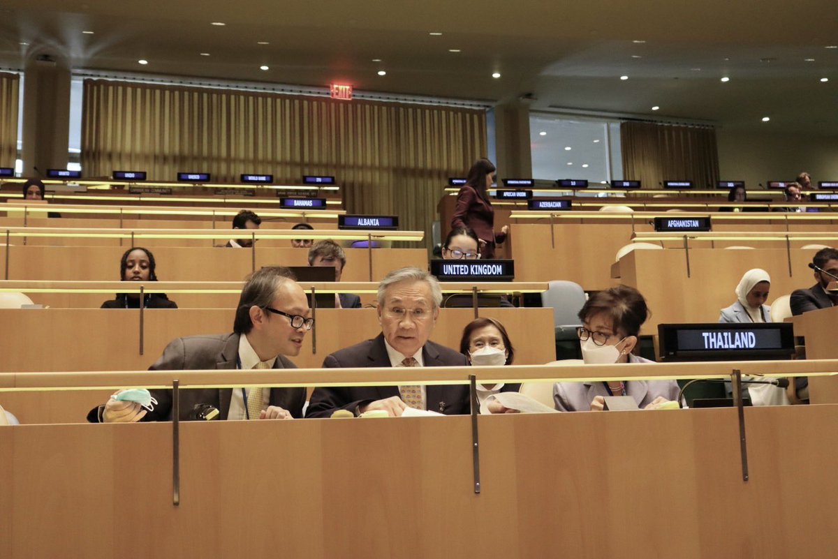 MFAThai's tweet photo. (1/3) DPM/FM delivered Thailand’s statement @ #UNGA77 highlighting the urgent need to strengthen multilateral action to address current global crisis both from nature and man made, including food crisis, pandemic, conflicts - keep global supply chain open, https://t.co/GSy8rkr6xp