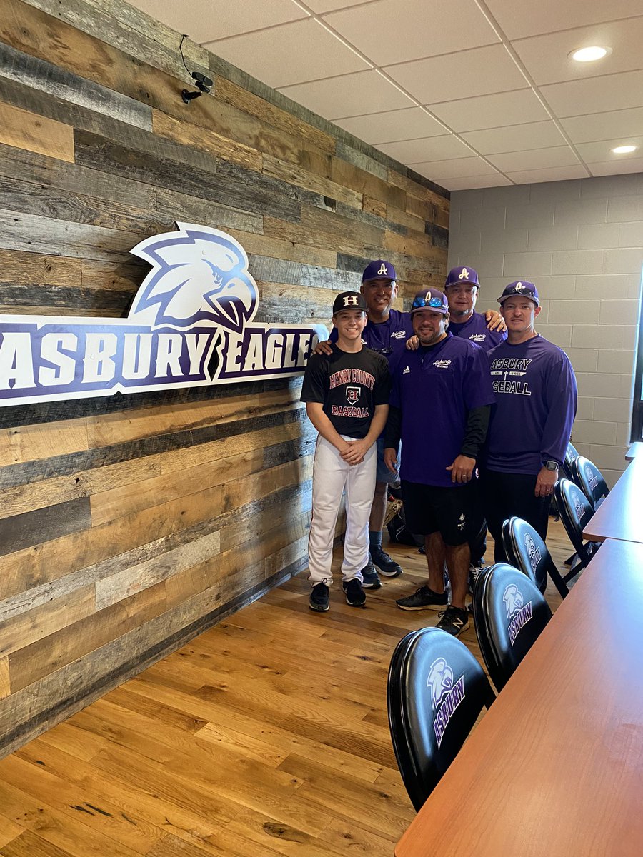 ParkerBowles tweet media