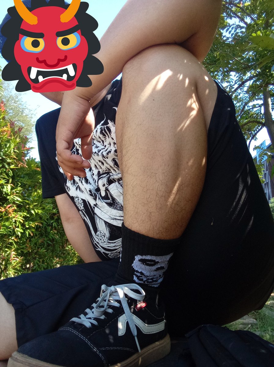 Dhokss's tweet photo. Nyenengi adek wedok
Pake kaos azeezee @48terrace_merch https://t.co/cuUCmp4odq