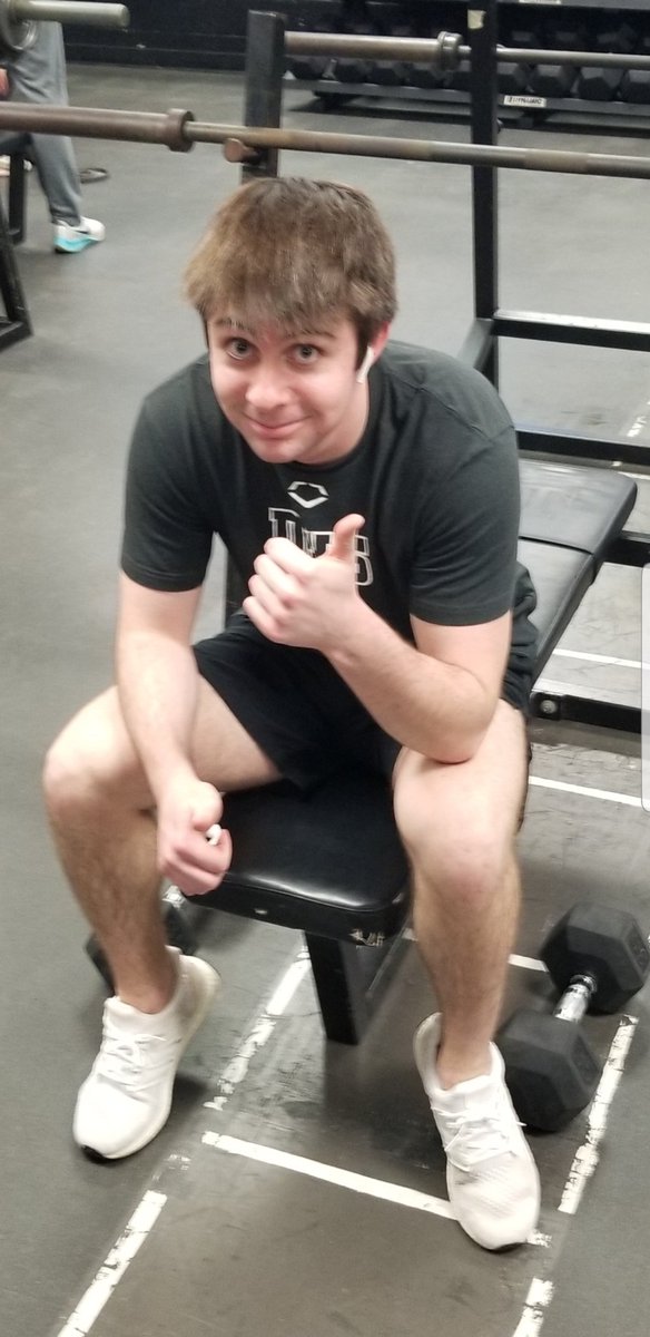 DomHighBaseball's tweet photo. We want to wish a member of our Titan Family a Happy Birthday! We hope you had a great day @matthewgodek1! Proud of you! Go Titans! #dombats #HappyBirthday 🎉🎂⚪⚫⚾💪 https://t.co/aGJWABeIMx