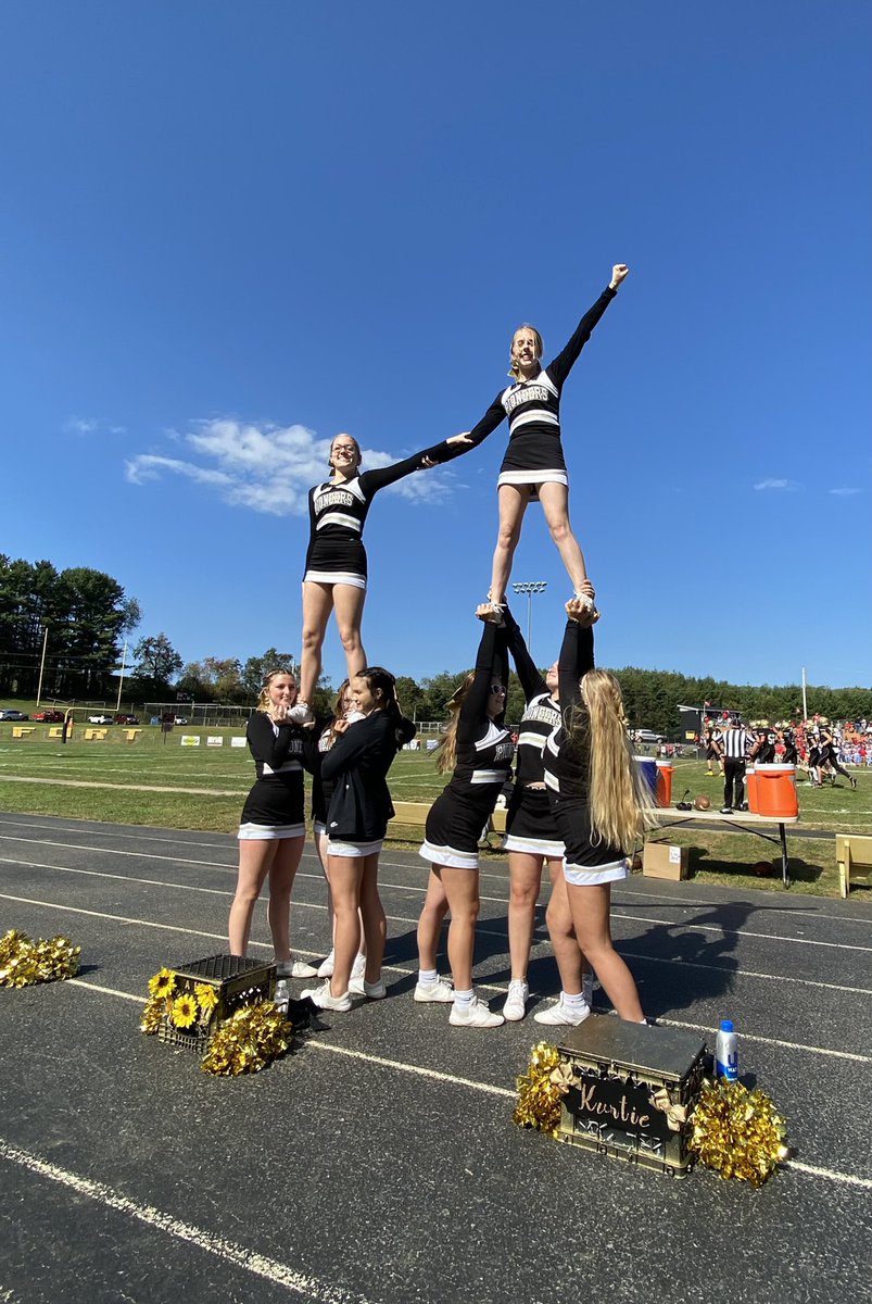 fortchiswell's tweet photo. Pioneers with the WIN today against Giles! 🏈 🖤🤍💛 https://t.co/s1kLMOYIVD