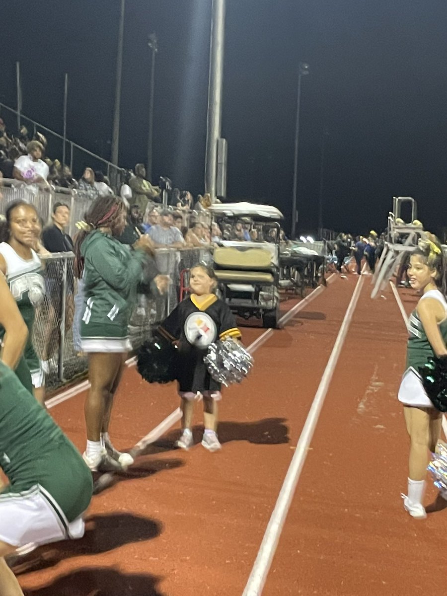 Mrs. Fretterd tweet media